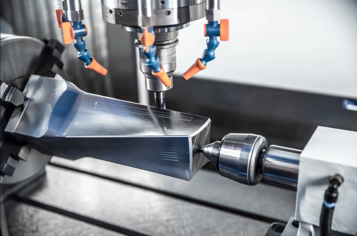 L'essor de l'usinage CNC à 5 axes: comment il se compare aux systèmes à 3 axes